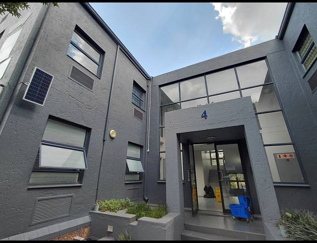 147M² OFFICE TO LET IN VORNA VALLEY